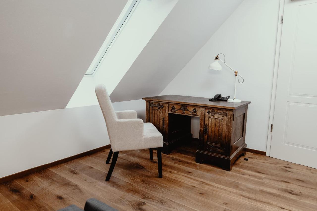 Hotel Schierlinger Braeustueberl Bagian luar foto